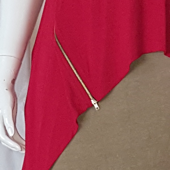 Casual T-shirt with zipper detail - Picture 2 of 3